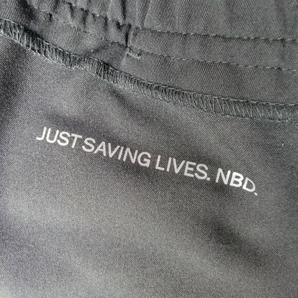 FIGS Technical Collection Men's Black Tansen Jogger Scrub Pants Size Large - Picture 10 of 12